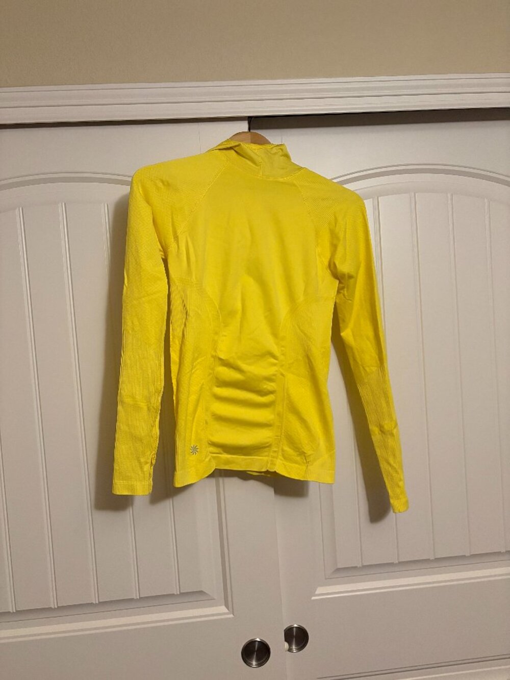 Athleta Tracker Hoodie Sweatshirt Small Bright Yellow Hooded Long Sleeve Nylon